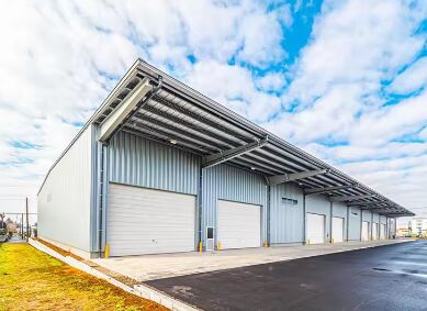 Prefabricated Light Portal Frame Steel Structure Warehouse Factory Building Q345B Q355B Manufacturer Installation Prebuilt Metal Storage Unit Waterproof Space Saving Storage Solution