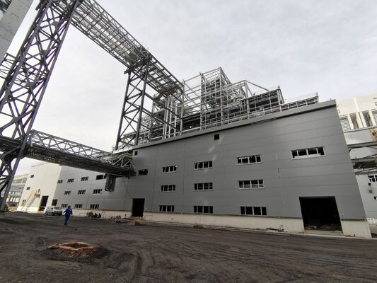 Large Span Metal Structure Warehouse Raw Material Storage Building Z‑type Purlin Wall Panels Disassembled Container Shipment